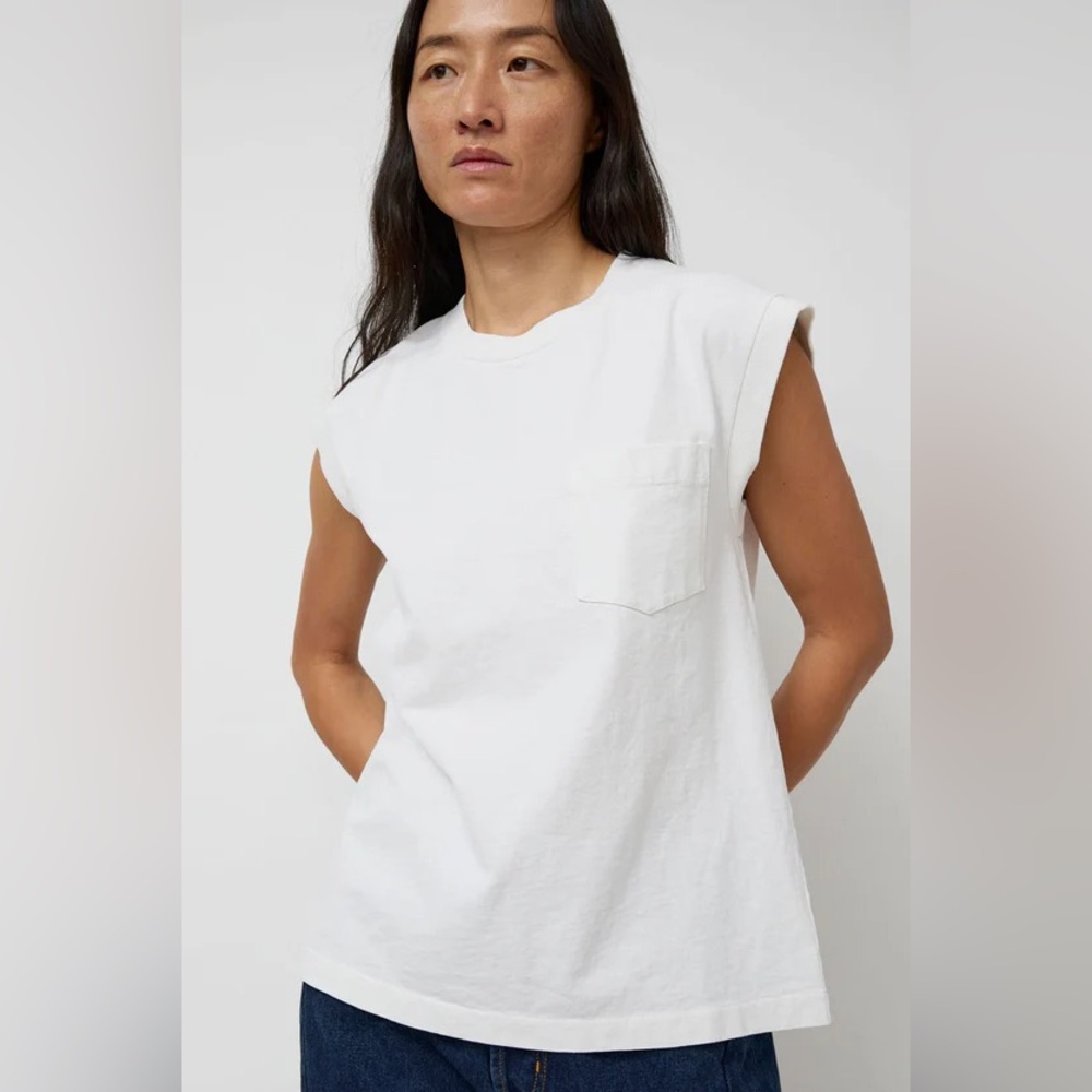 B Sides Pocket tank